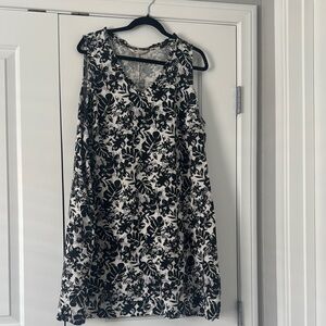 Briggs New York Black and White Sleeveless Sundress